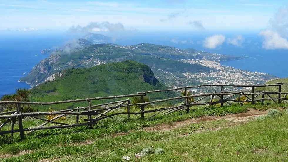 Monte Comune Panorama